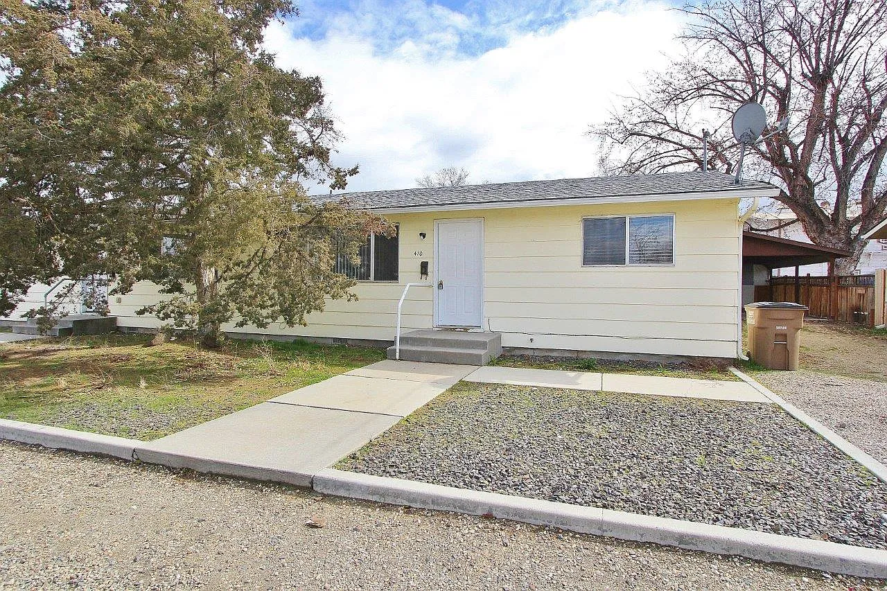 2 bed, 984 sqft, $1,400 — Photo 1