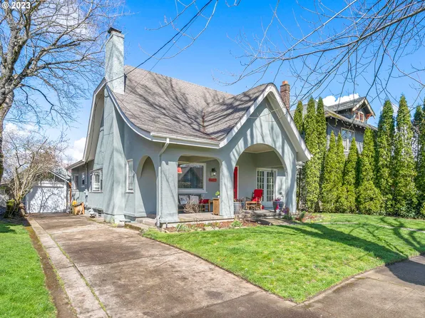 4027 SE Oak St, Portland, OR 97214