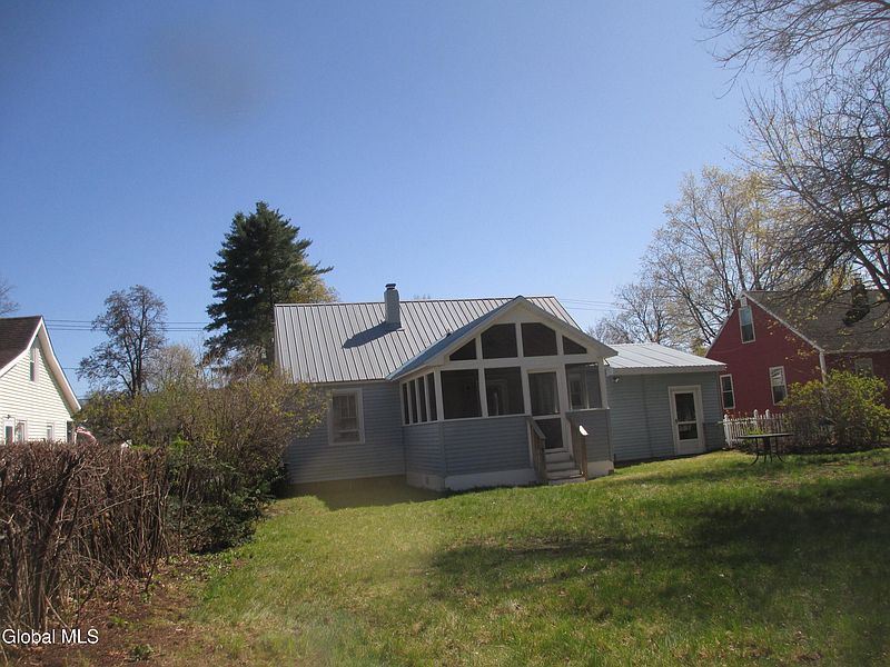 4th image of 91 3rd Street