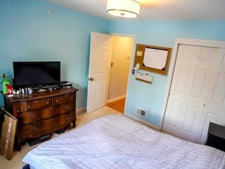 1806 Faulkner Ct — Photo 10