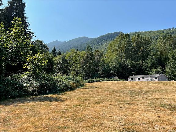 3rd image of 39835 SE 122nd Street
