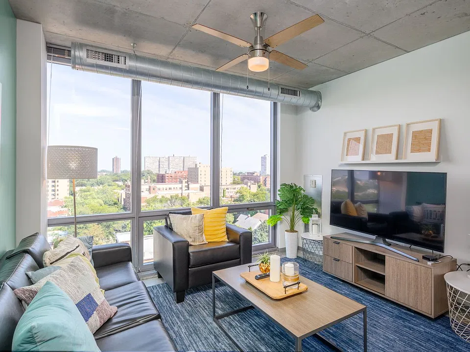 Dining/Living room