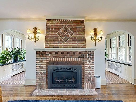 4th image of 45 Terrace Dr