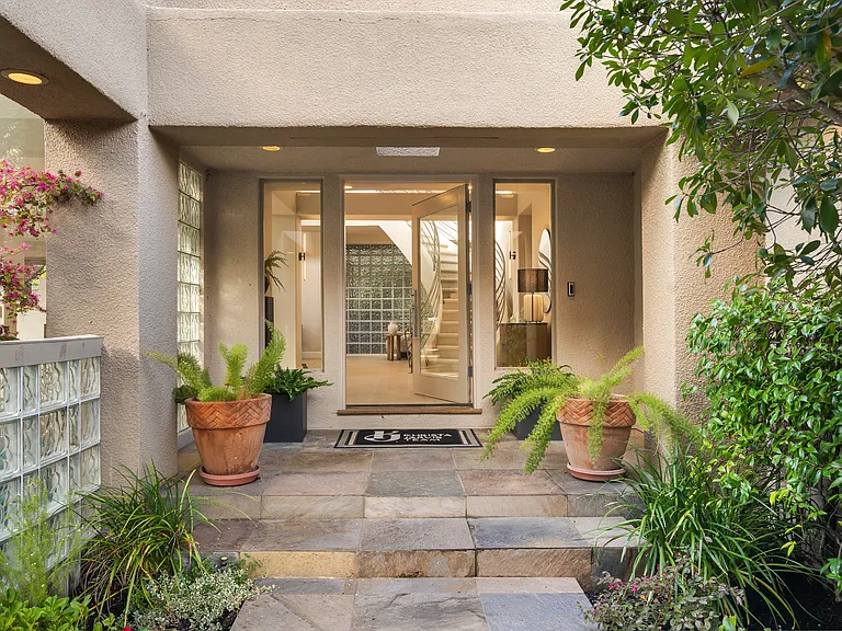 4257 Golden Oak Ct — Photo 2