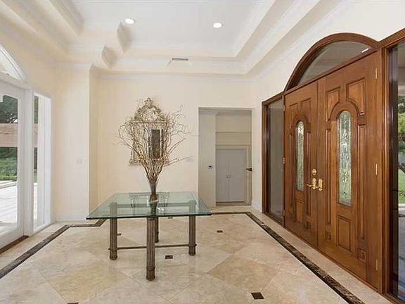 Tropical Gem in Ponce/Davis