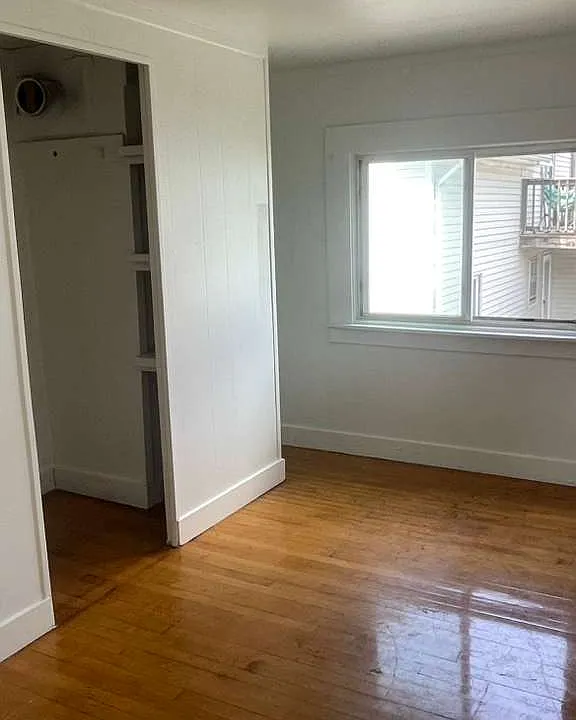 213 Elm St #2