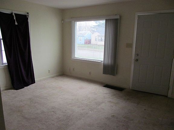3rd image of 1229 Goodland Ave