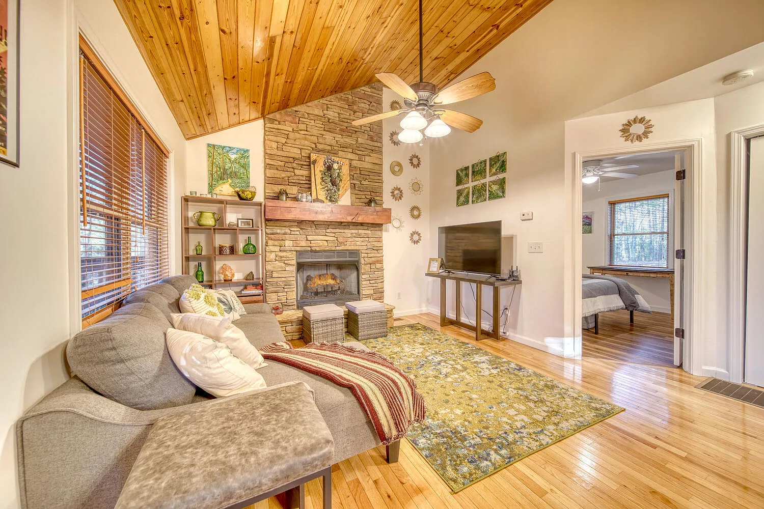 238 Teakwood Trail - 1 — Photo 3