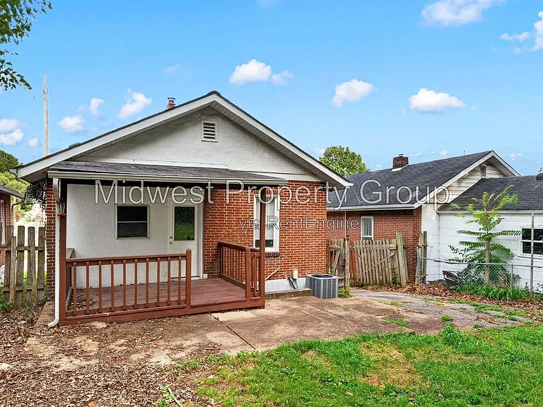 1365 Louisville Ave — Photo 16