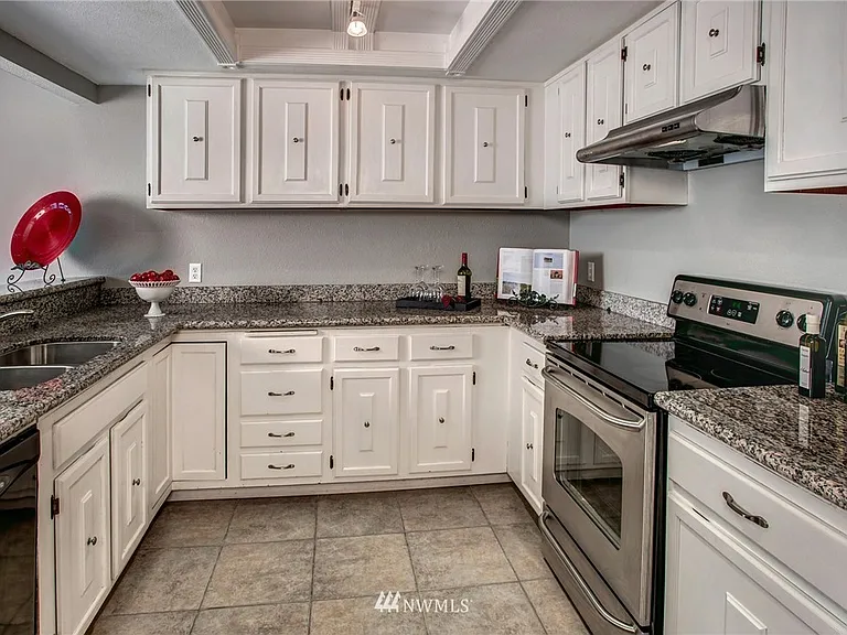 7459 Old Redmond Rd — Photo 9
