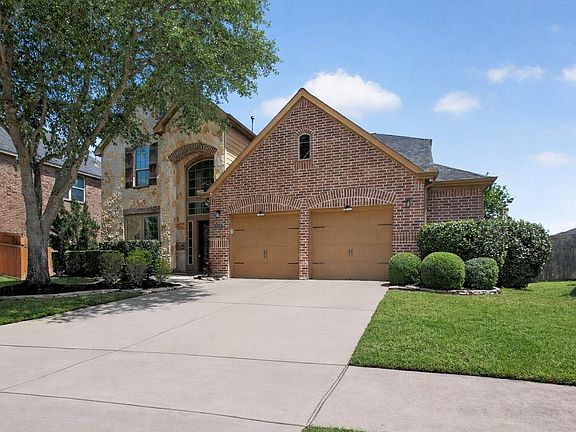 4th image of 6535 Arroyo Springs Ln
