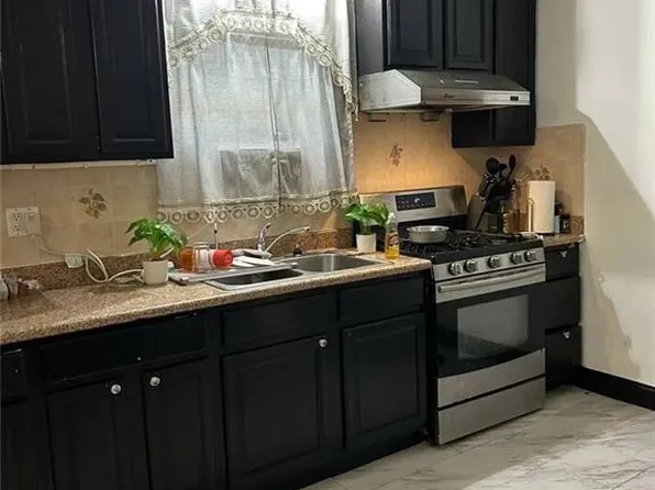 204 Highlawn Avenue image 10 of 11