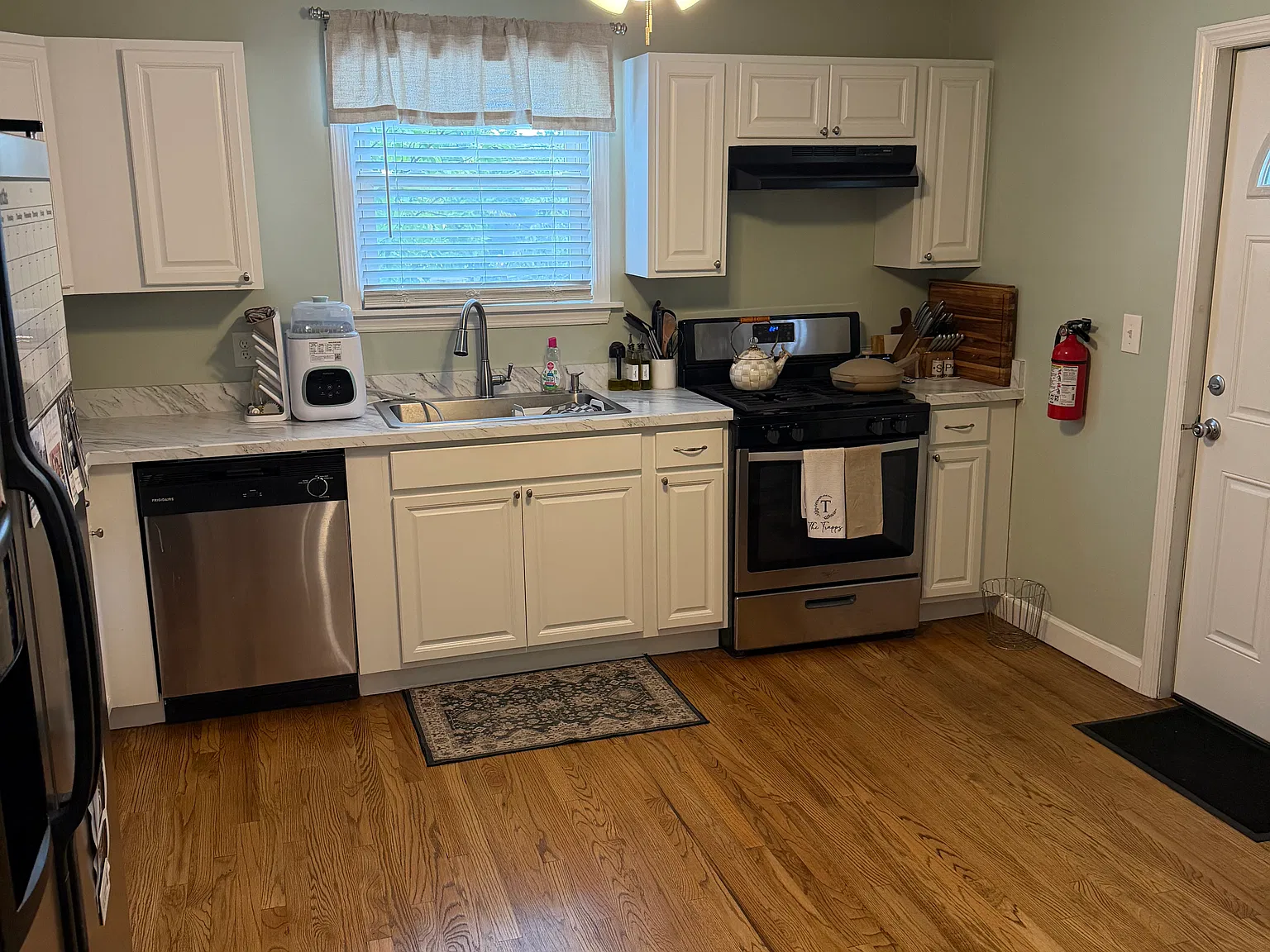 424 Greylock Pkwy — Photo 4