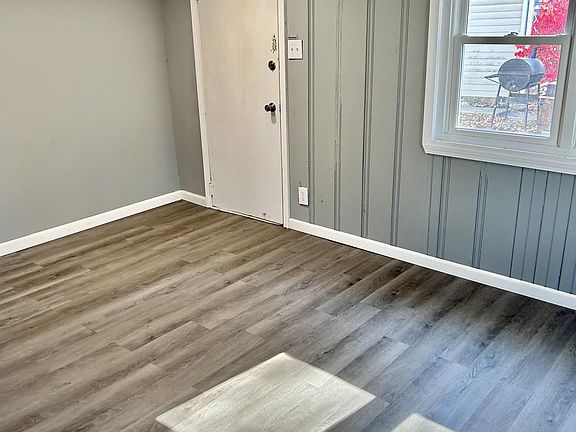 2nd image of 1411 S Main St #B