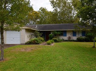 1810 Silverpines Rd, Houston, TX 77062