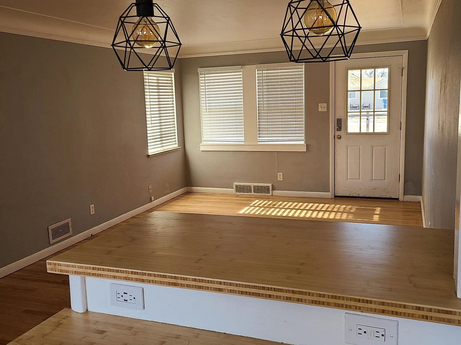 2 bed, 803 sqft, $2,000 — Photo 3
