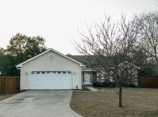 102 Fox Meadow Ct, Warner Robins, GA 31093