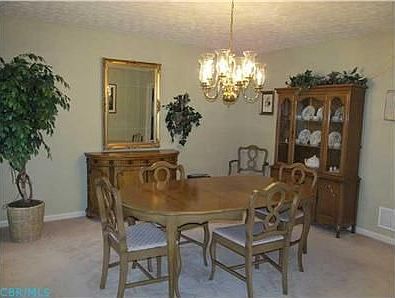 5th image of 746 Stewart Ct