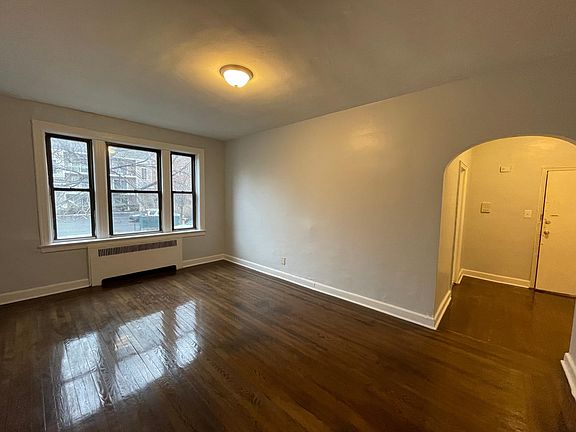 4th image of 62 Kensington Ave APT 104