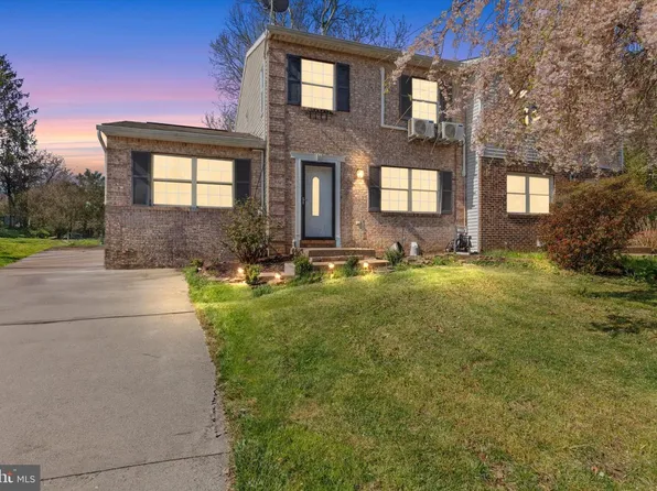 1037 Tom Paine Dr, Lancaster, PA 17603