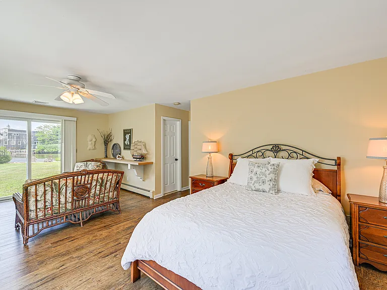 25 Seatuck Ln — Photo 14