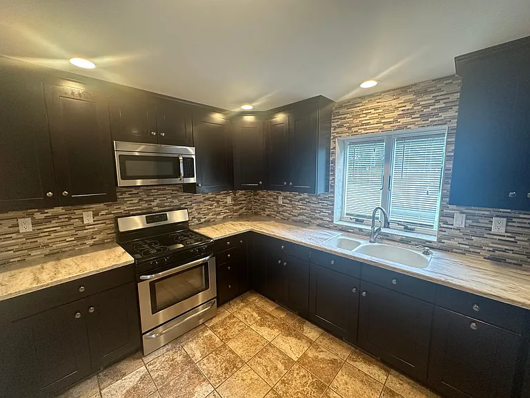 34 Campfield Dr — Photo 8