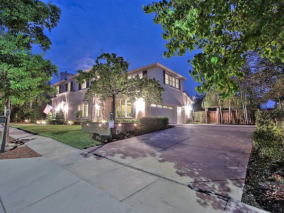 3rd image of 5321 Laurel Canyon Dr