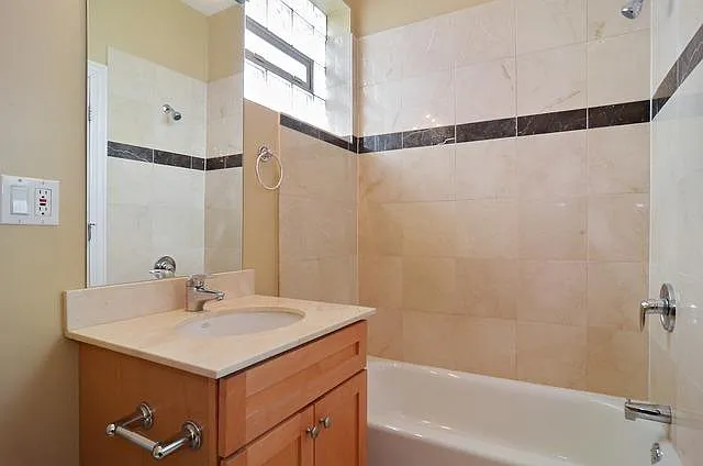 2250 W Chicago Ave #203 — Photo 9