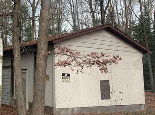 330 Breckenridge Dr, Houghton Lake, MI 48629