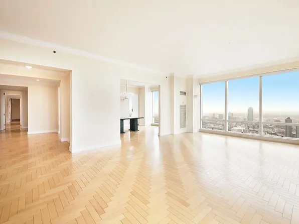 845 United Nations Plaza image 1 of 12