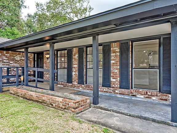 4th image of 715 Bluebonnet Dr