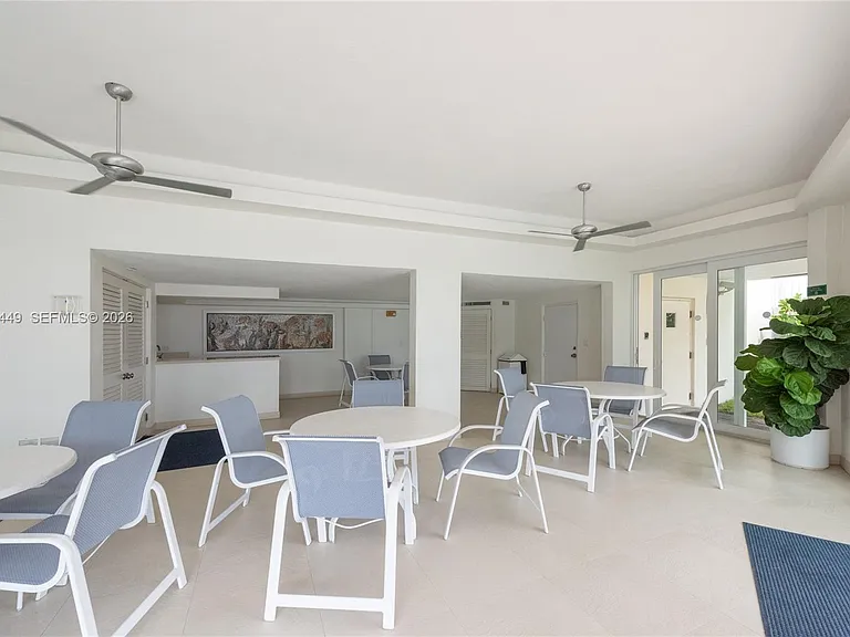 600 Grapetree Dr #8FS — Photo 30