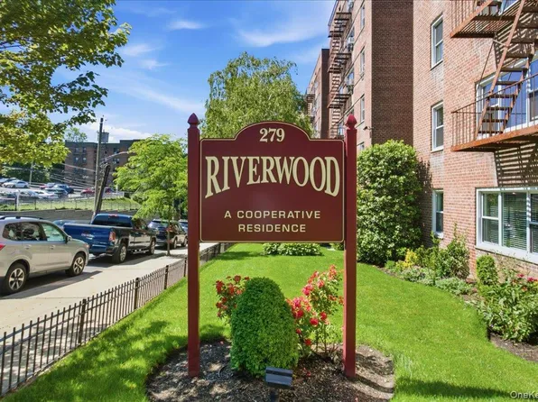 279 N Broadway #8R, Yonkers, NY 10701