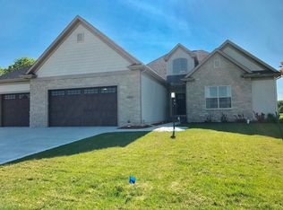 1833 E Stone Creek Blvd, Urbana, IL 61802