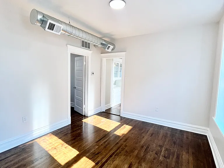 2636 W 23rd St #2R — Photo 9