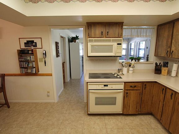 3rd image of 2585 Tammy Dr