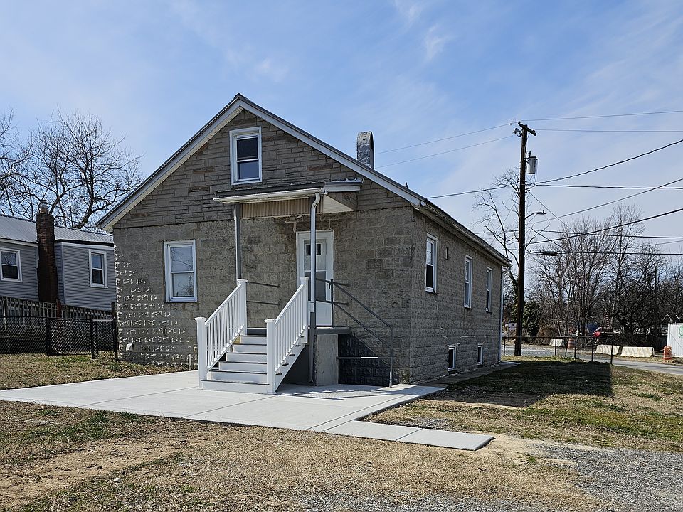 1st image of 397 Oriole Ave
