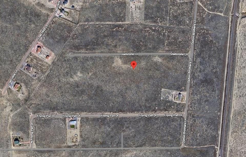 2nd image of 1966 E Gladstone Ln