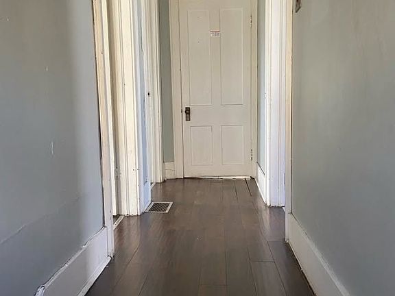 2nd image of 14 Blucher St
