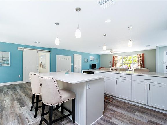 3rd image of 2314 Beacon Dr