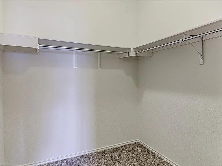 339 Alamosa Dr — Photo 29