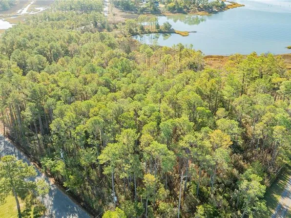 451 Wind Mill Point Rd, Hampton, VA 23664