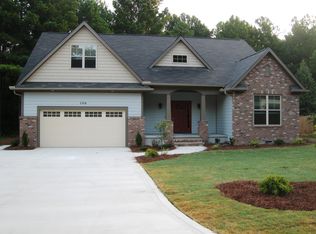 180 Devon Cres, Aberdeen, NC 28315