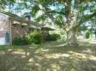 913 Farrs Bridge Rd, Pickens, SC 29671