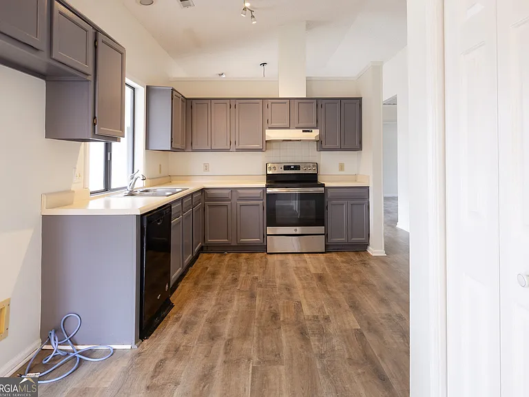 112 Glendale Dr — Photo 31