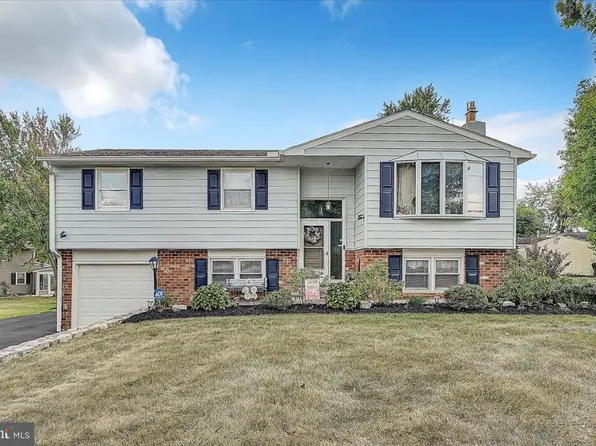 1551 Moyer Rd, Hatfield, PA 19440