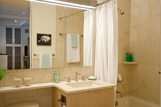 1st image of 300 E 75th St APT 22G