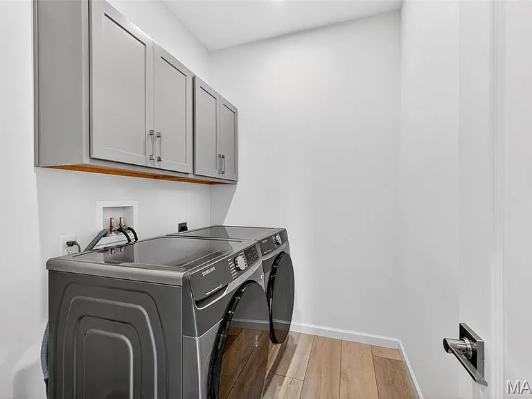 207 Kerry Downs Dr — Photo 16