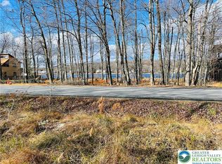 789 Waterfront Dr, Tobyhanna, PA 18466