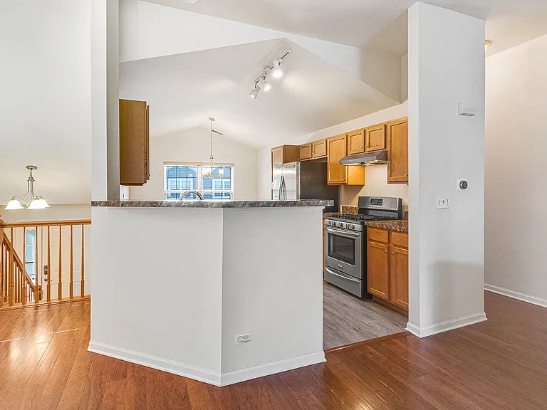 2409 Wilton Ln — Photo 9